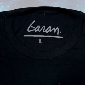 Joan black tee