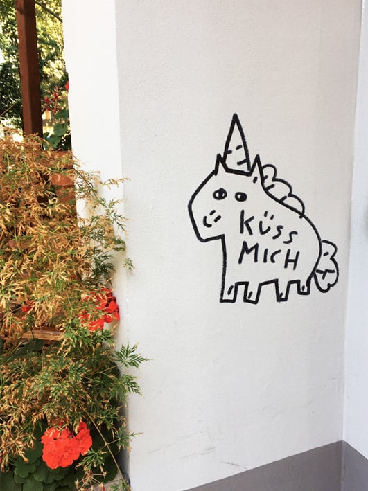 Image of Kuss Mich Photograph