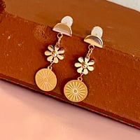 Image 1 of Daisy Circle Drops - Fine Thanks