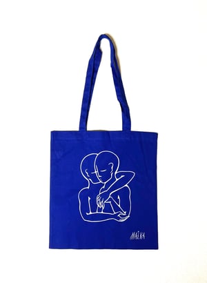 WARM EMBRACE TOTE