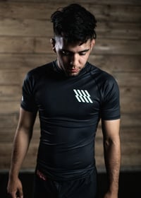 Image 1 of Flow Short Sleeve Rashguard (Black)