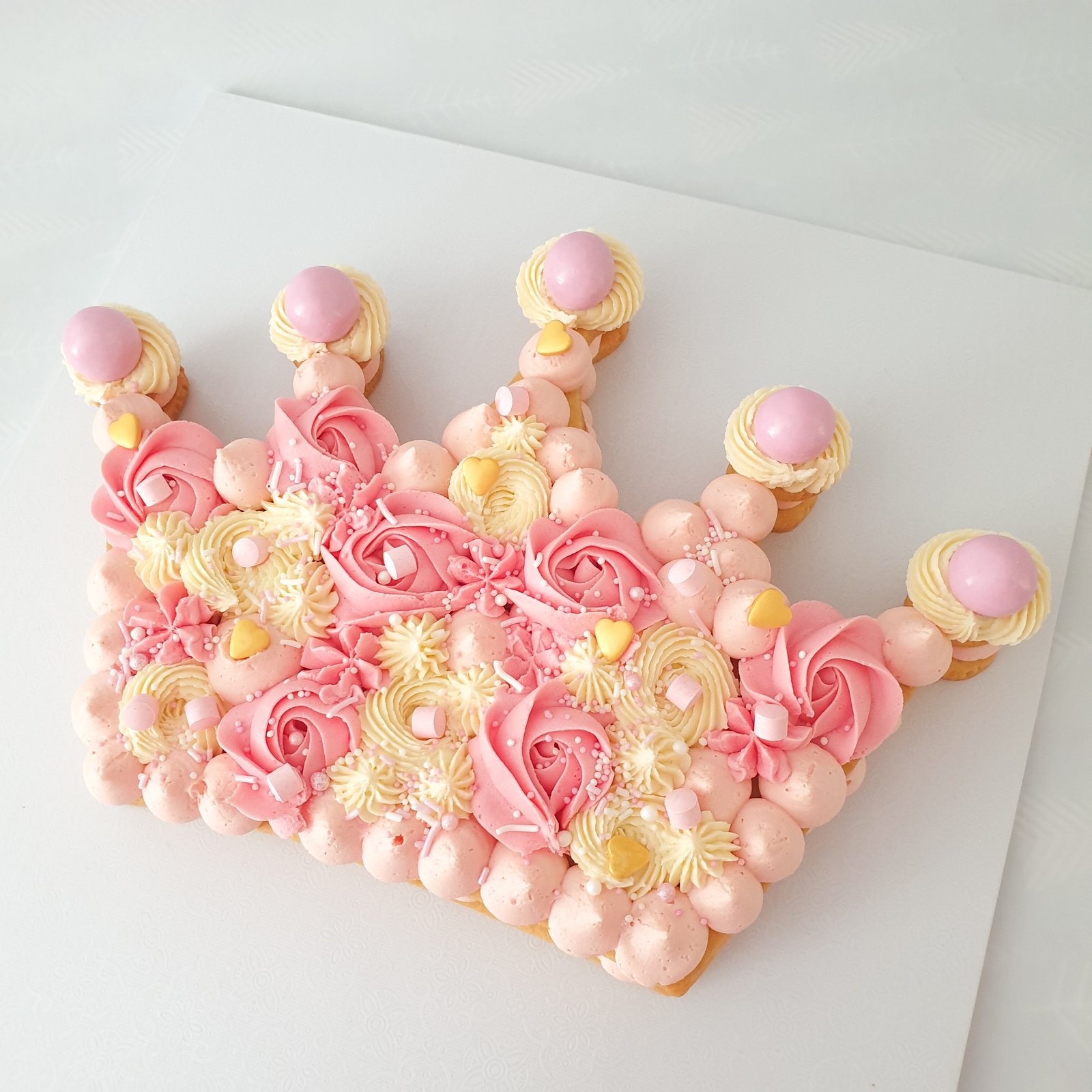 Promo] Pink Crown x Heart Shaped Feather | Cake Delivery in Singapore –  Blissful Moon Bakery