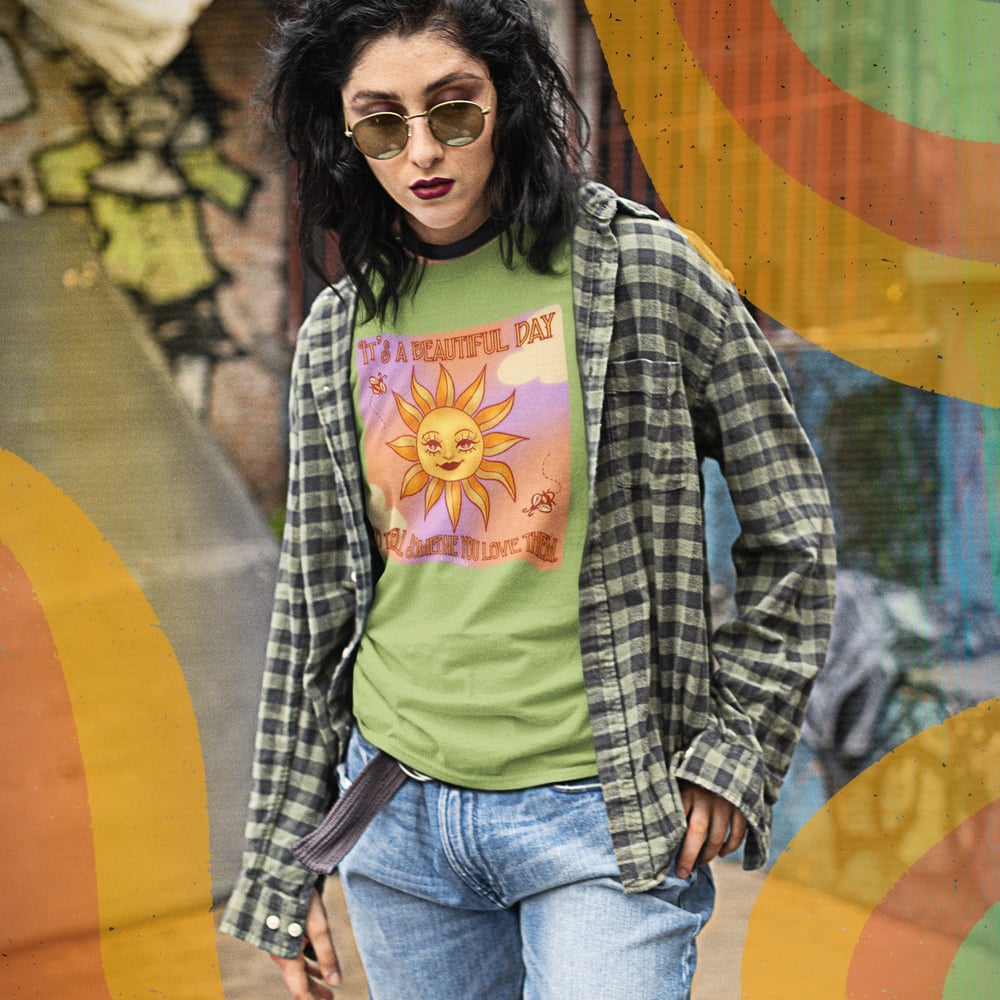 Image of IT’S A BEAUTIFUL DAY TEE