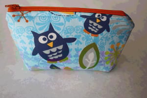 Image of Oliver Pouch