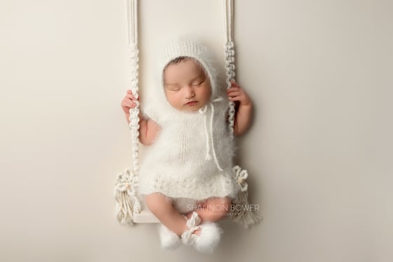 Image of « tiny macrame swing - cream and brown - #2 »