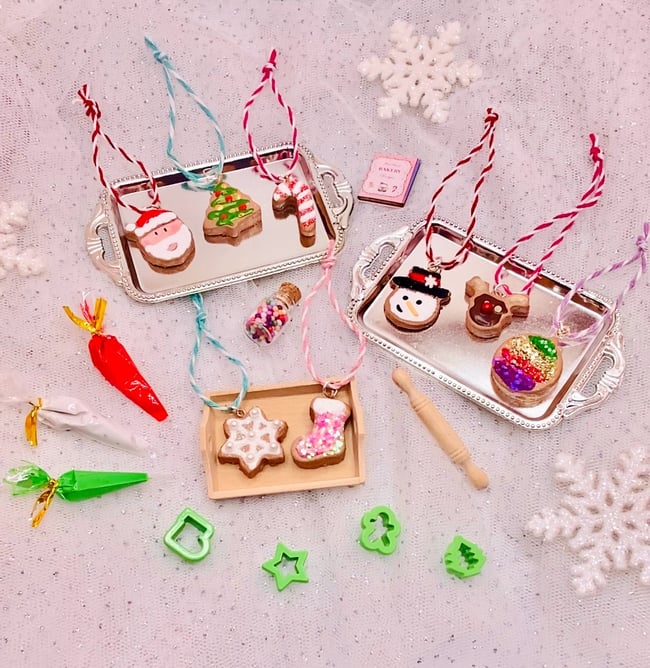 Mini Gingerbread Cookie Ornament Countdown Calendar!