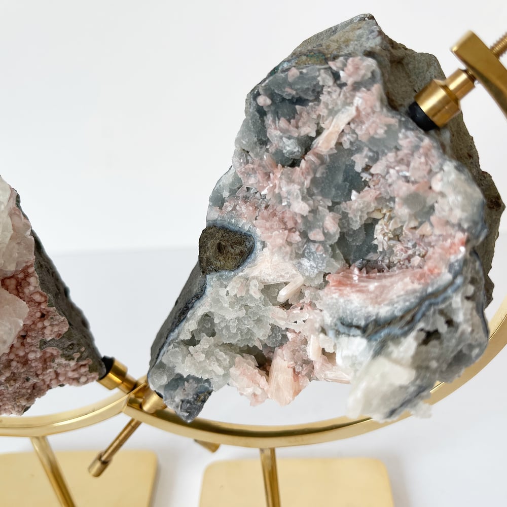 Image of Zeolite no.52 + Brass Arc Stand