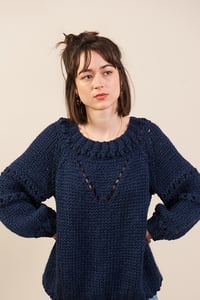 Image 4 of -- KIT : VENUS Sweater --
