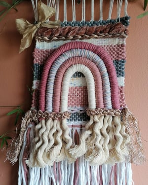 Macramé rainbow weave wallhanging 