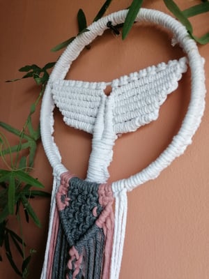 Macramé whale tail 