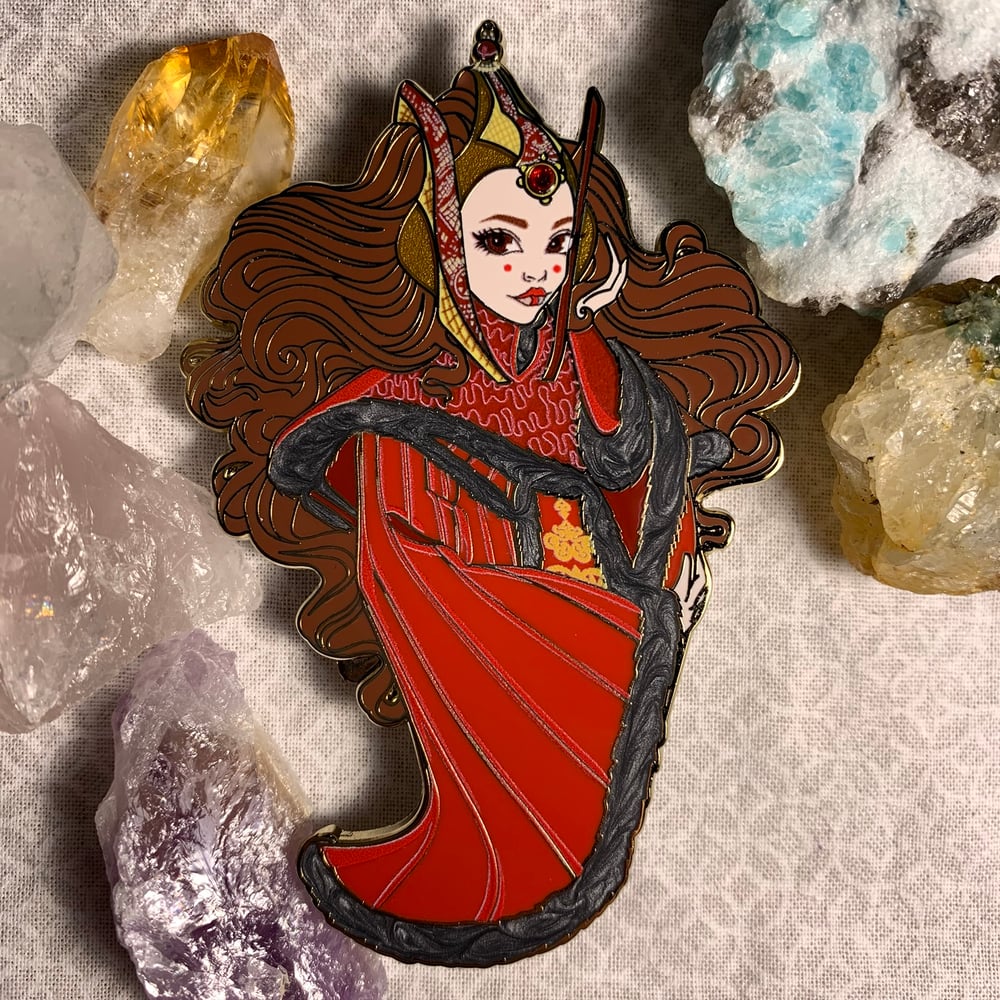 Invasion Bust Pin