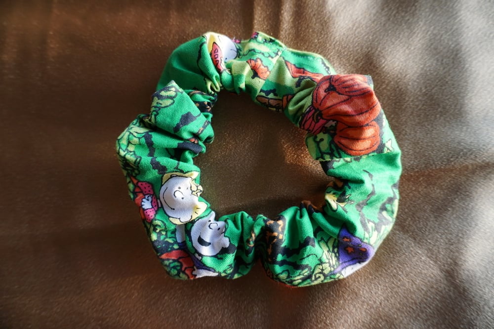 Image of Pumpkin Patch Charlie Brown Scrunchies