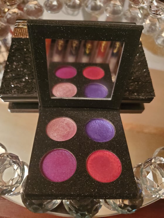 Image of Eyeshadow pallet