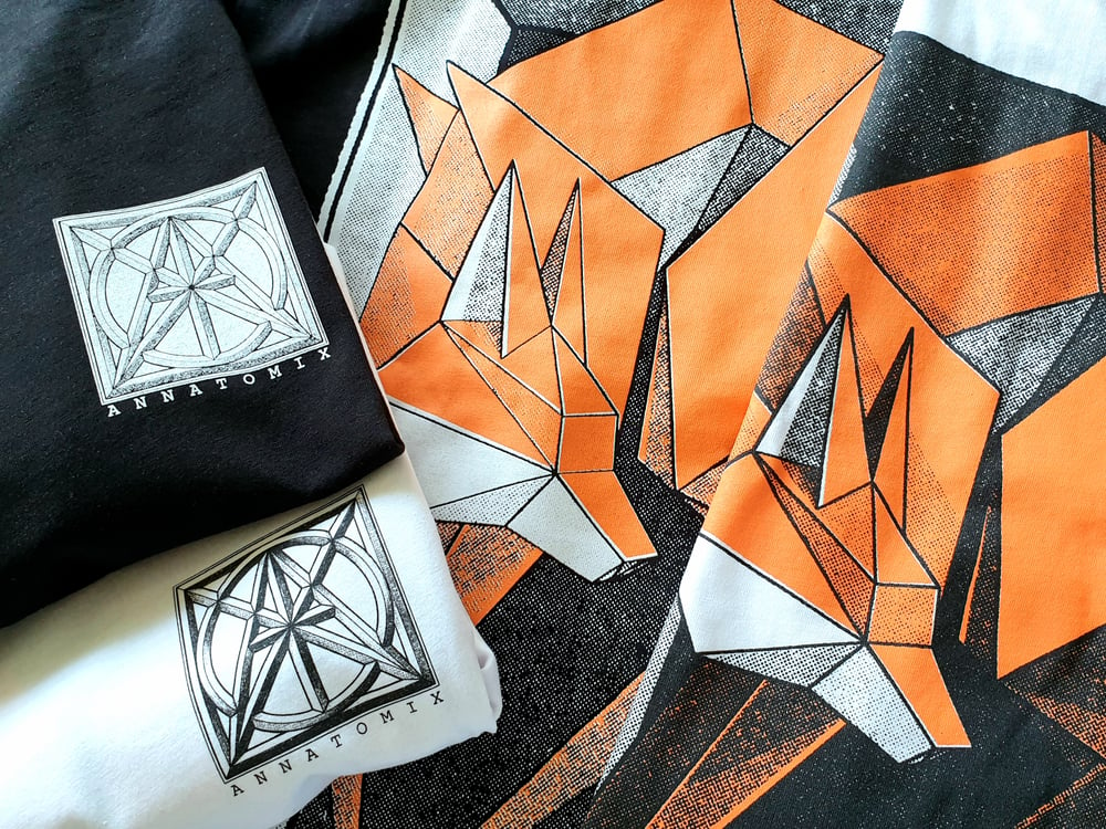 Image of Boxed Fox tee - black