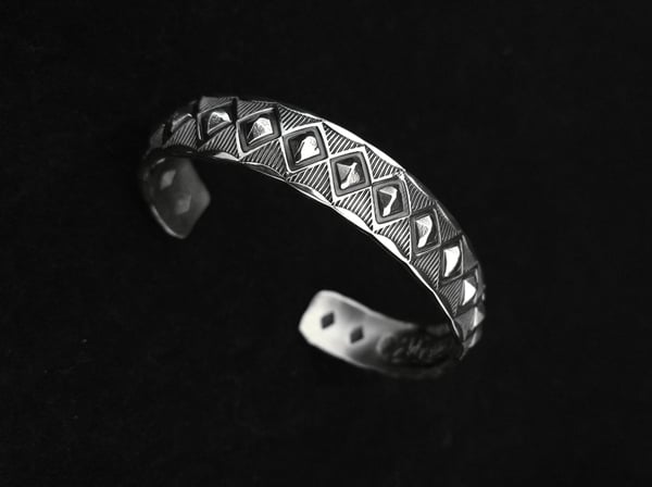 Image of 'Riggid Elevation' Dragon Skinn cuff