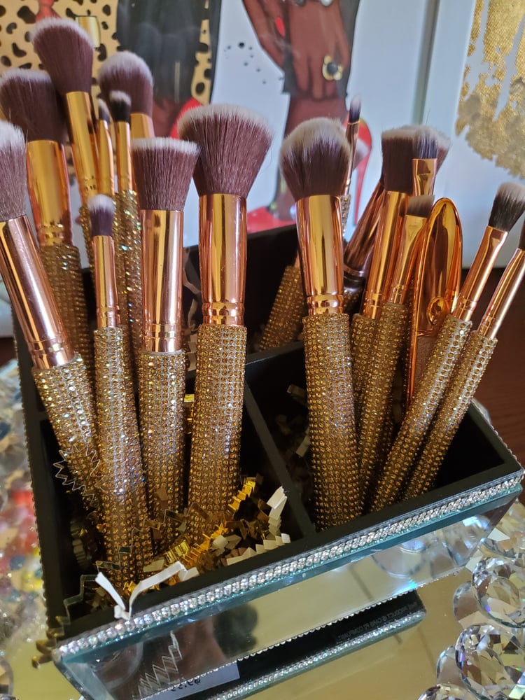 Image of Makeup brushes