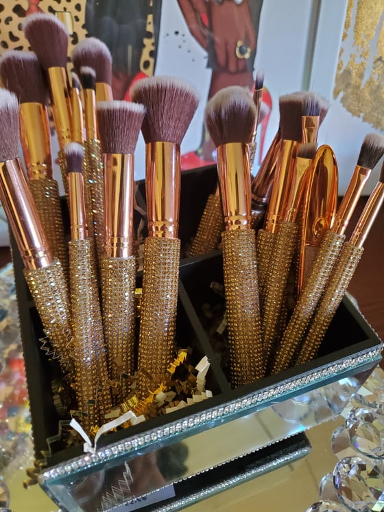 Image of Makeup brushes