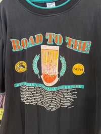 Image 2 of 1993 Road to the Final Four Tshirt XL