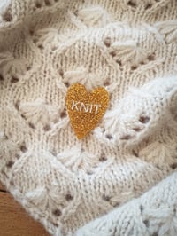 Image 1 of Broche Coeur KNIT
