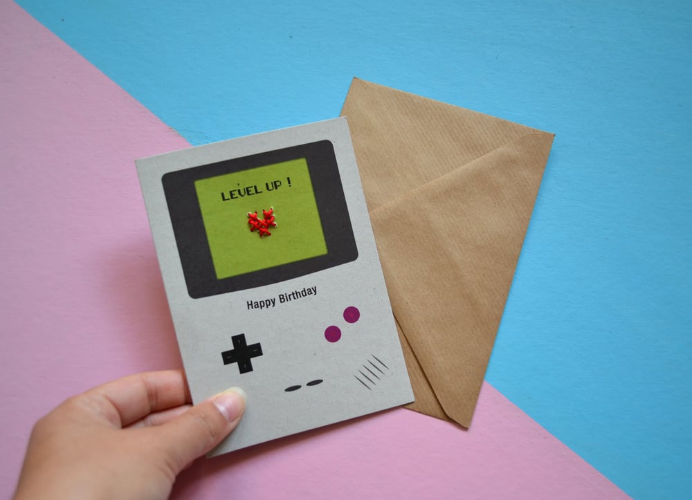 Carte brodée GameBoy - Happy Birthday