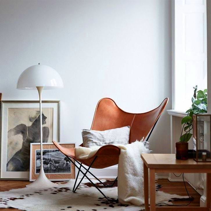 Image of LEATHER BUTTERFLY CHAIR