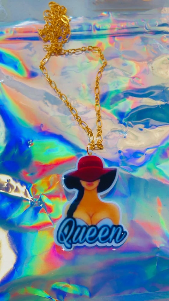 Image of Queen necklace