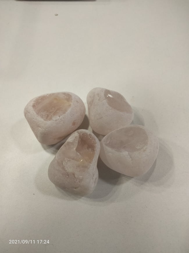 Quartz rose (Emma eggs)