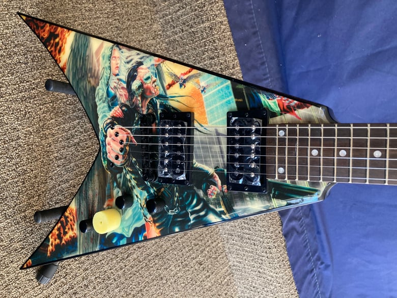 Image of Flying V electric guitar Dave Mustaine Dean signature model signed Megadeth NEW!