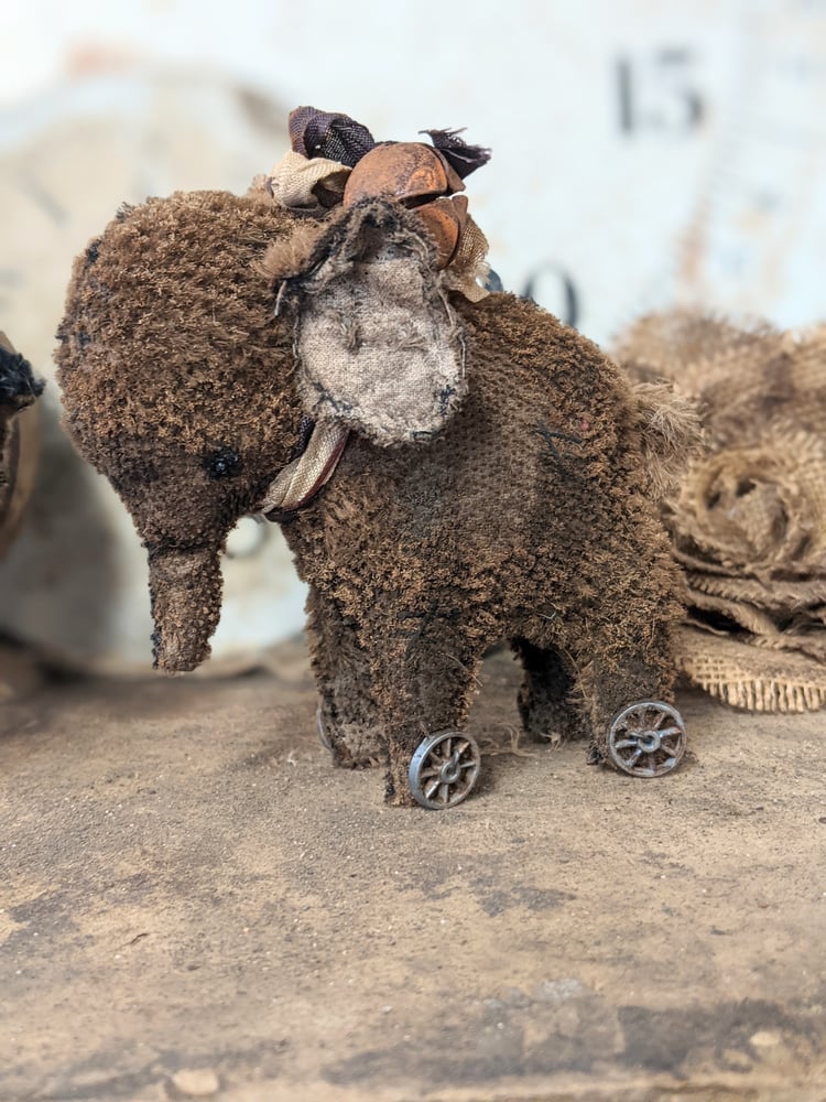Image of 3.5"  Old Worn Vintage Style Brown Stubble Mohair Elephant Pull Toy by Whendi's Bears