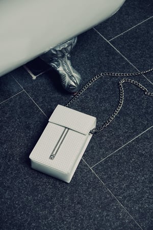 SILVER CHAIN AIRHOLE BOX BAG (WHITE)