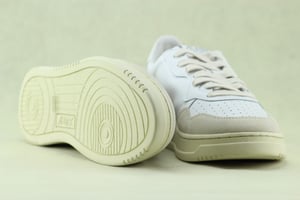 Image of Gym classic L.S. white/white by Autry