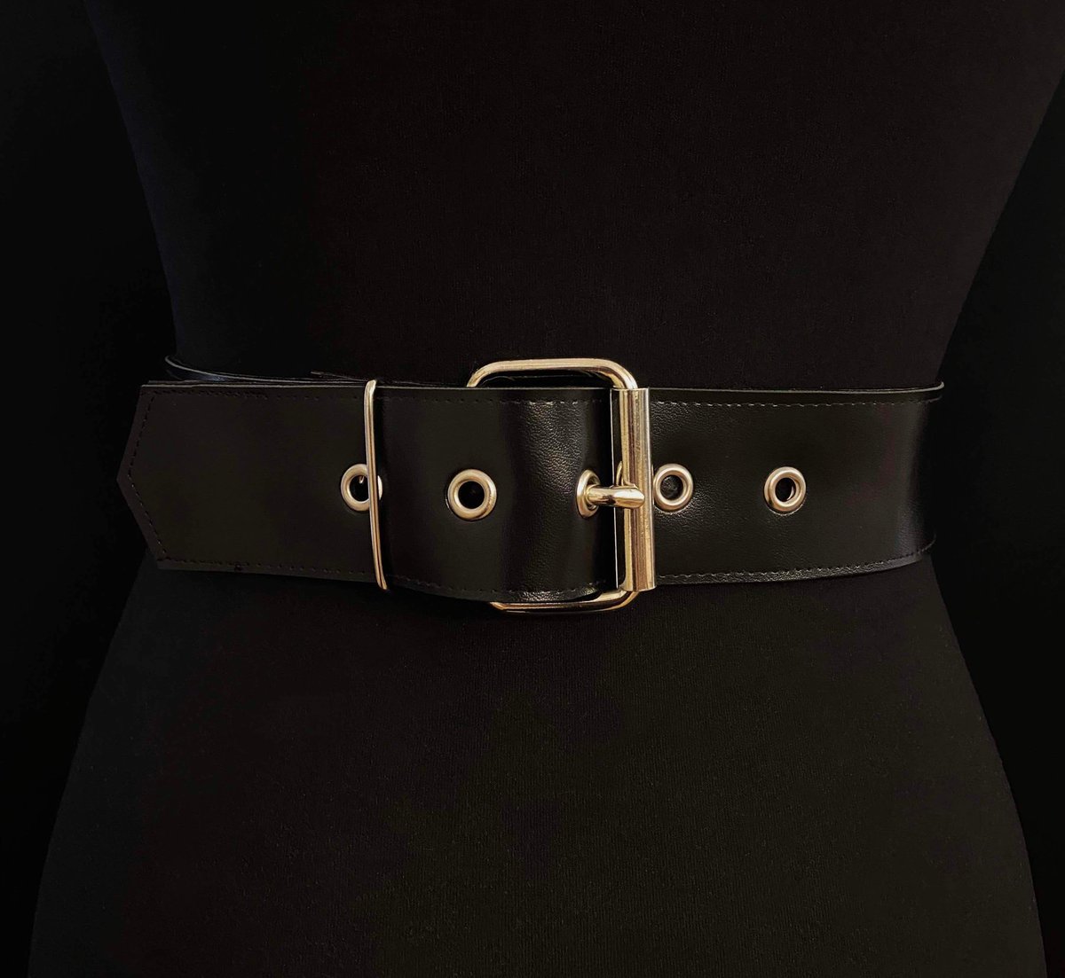 Studded waist cincher belt