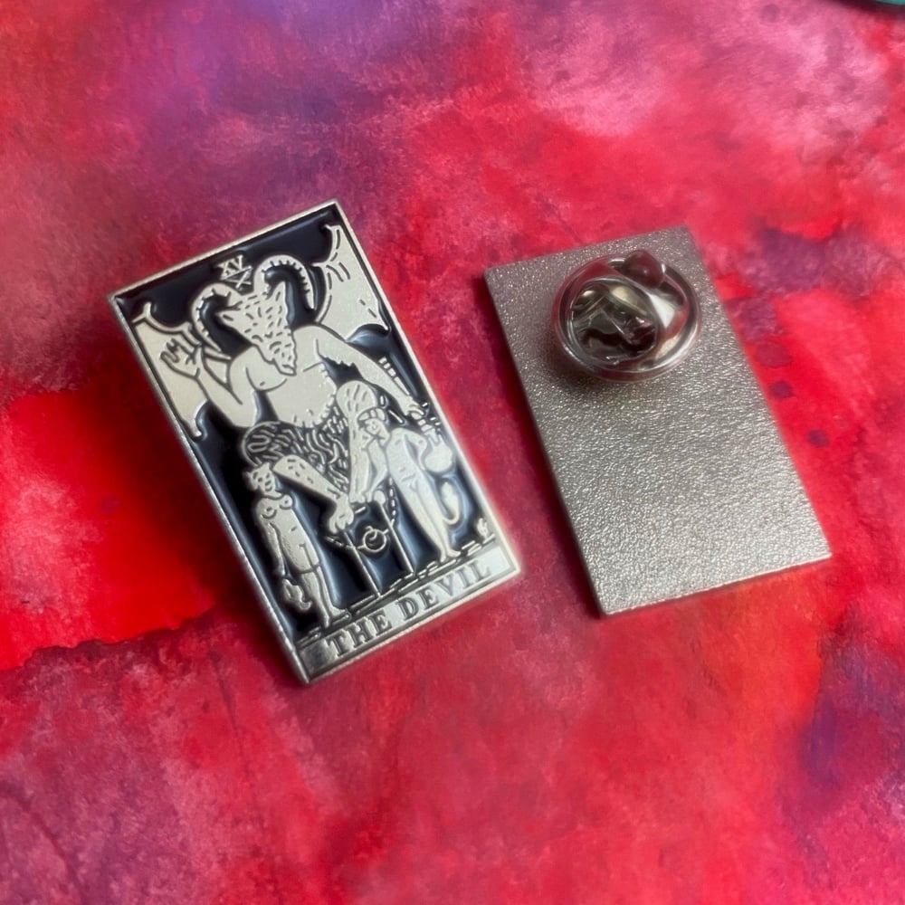 Image of DEVIL TAROT CARD ENAMEL PIN