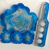 Image 2 of Blue Flowers Large Tray Set