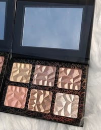 Image 1 of Black Highlighter and Bronzer Palette 6 shades 