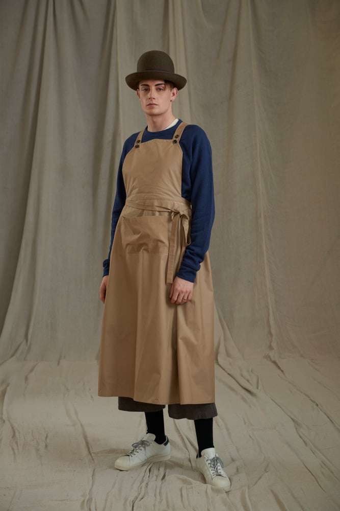 Image of WORKHOUSE APRON - BEIGE £195.00
