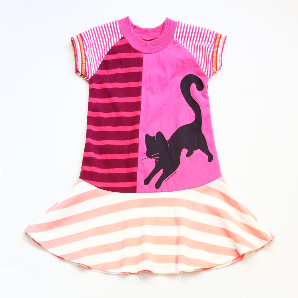 Image of superstripe pink meow kitty cat kitten 4T handprinted courtneycourtney dress short sleeve twirl