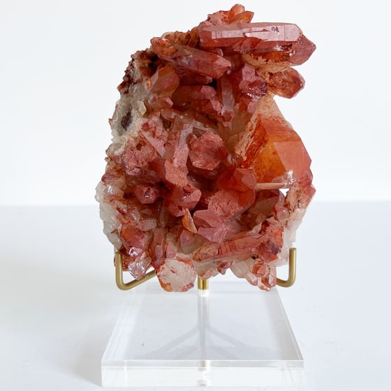 Image of Hematite Quartz no.96 + Lucite and Brass Stand