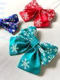 Image 4 of Snowflakes Sailor Bow / Bow Tie