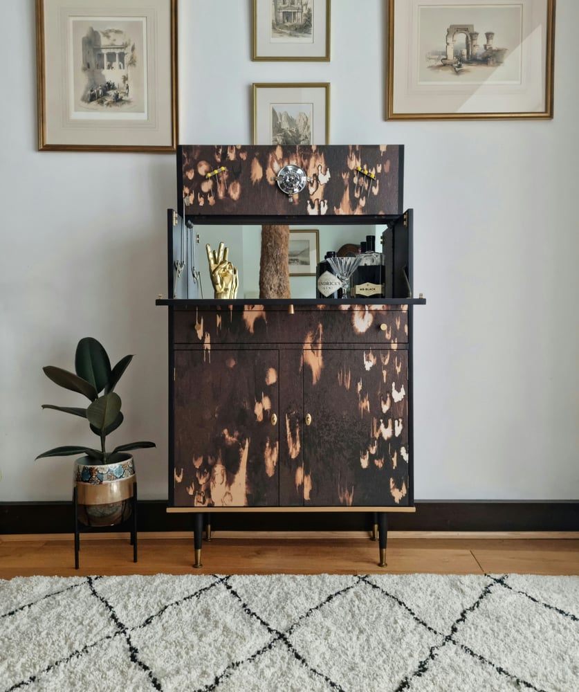 Image of MIRRORED COCKTAIL CABINET WITH ABSTRACT LEOPARD PRINT
