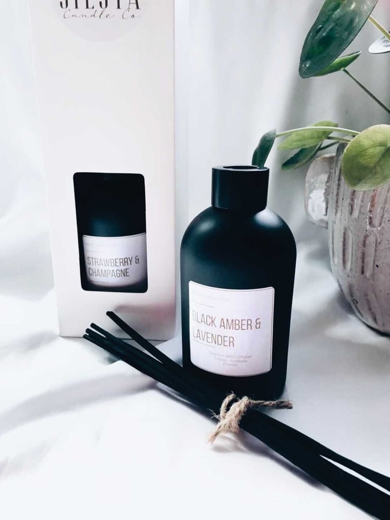 BLACK AMBER & LAVENDER // REED DIFFUSER Image 2