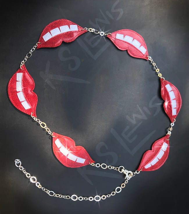 Smile Chain belt