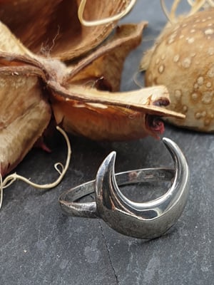 Image of CRESCENT MOON Sterling Silver Ring