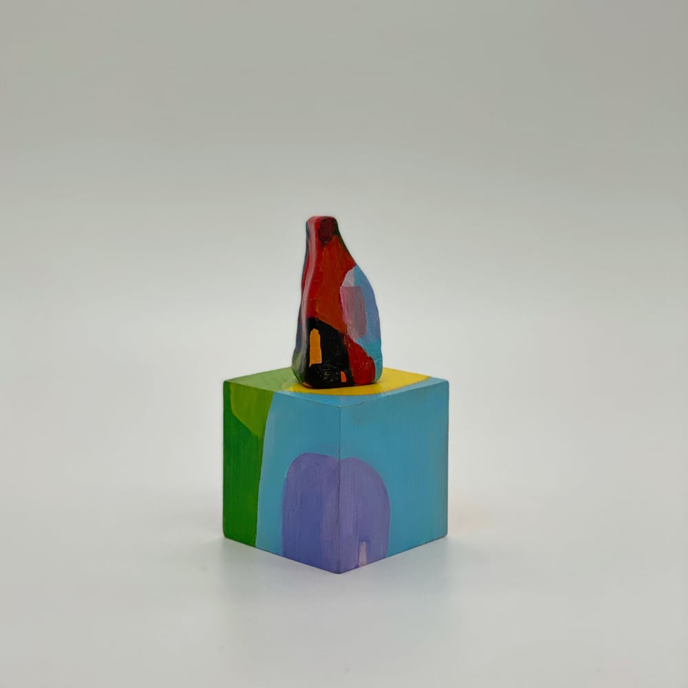 Image of Maison de bouteille + Coloured block stand