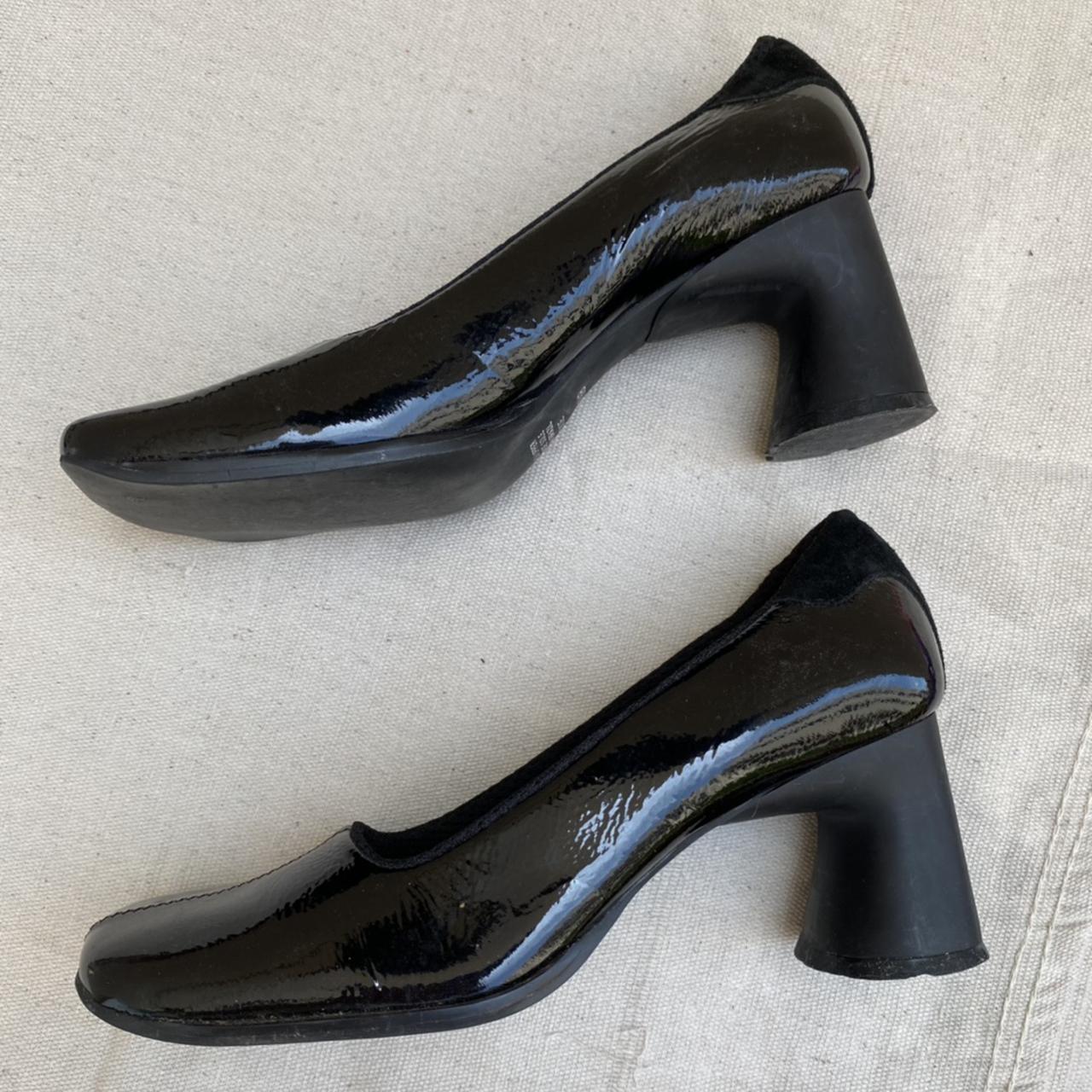 Black patent leather Mary Jane type heels