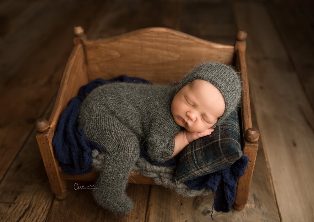 Image of Footed Romper and Bonnet Set - CHARCOAL