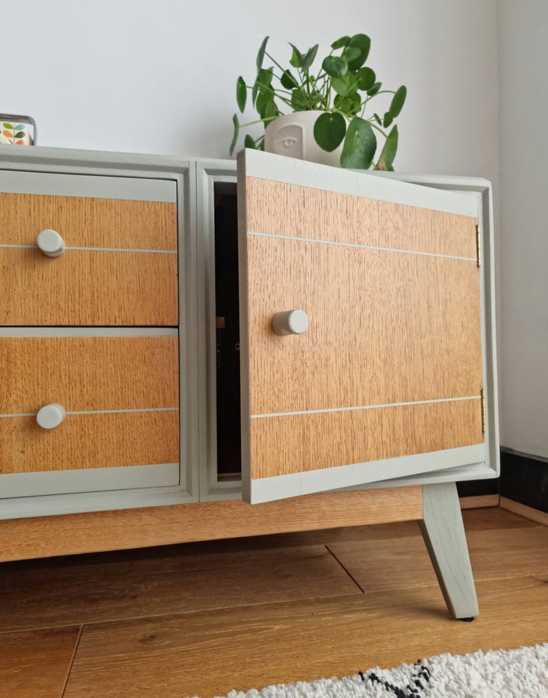 Image of 1950's MEREDEW LOW-PROFILE DRESSER / MEDIA UNIT 