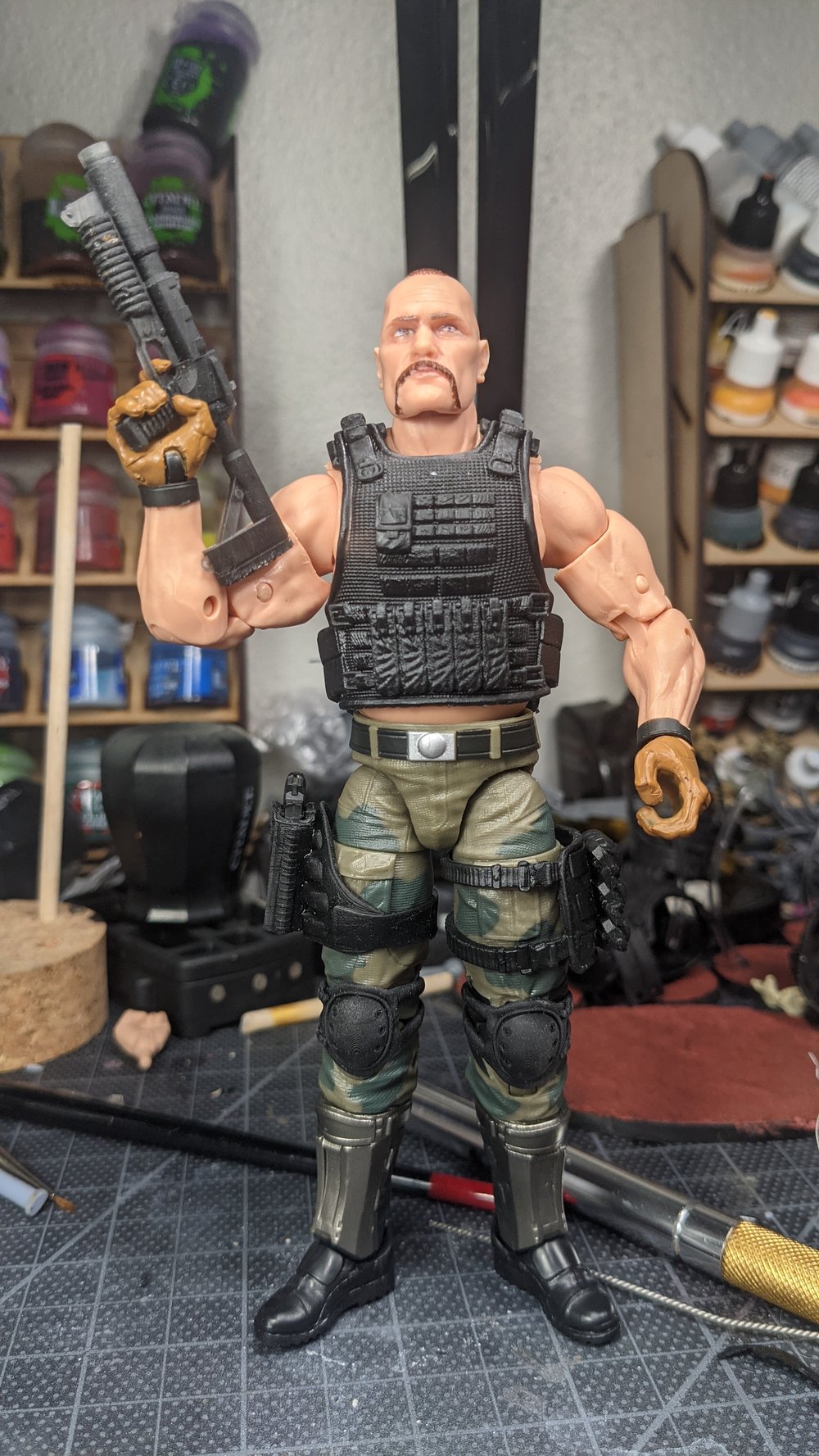 Large tac vest with pouches