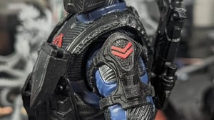 Rank shoulder armor
