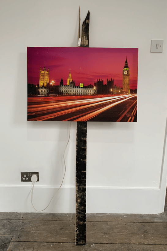 Image of LONDON NIGHT LIGHT, Che Richards (2019)